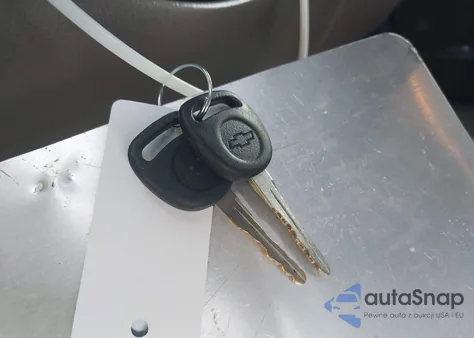 2002 Chevrolet Tahoe Ls z USA, uszkodzony, nr VIN 1GNEC13T22R319141